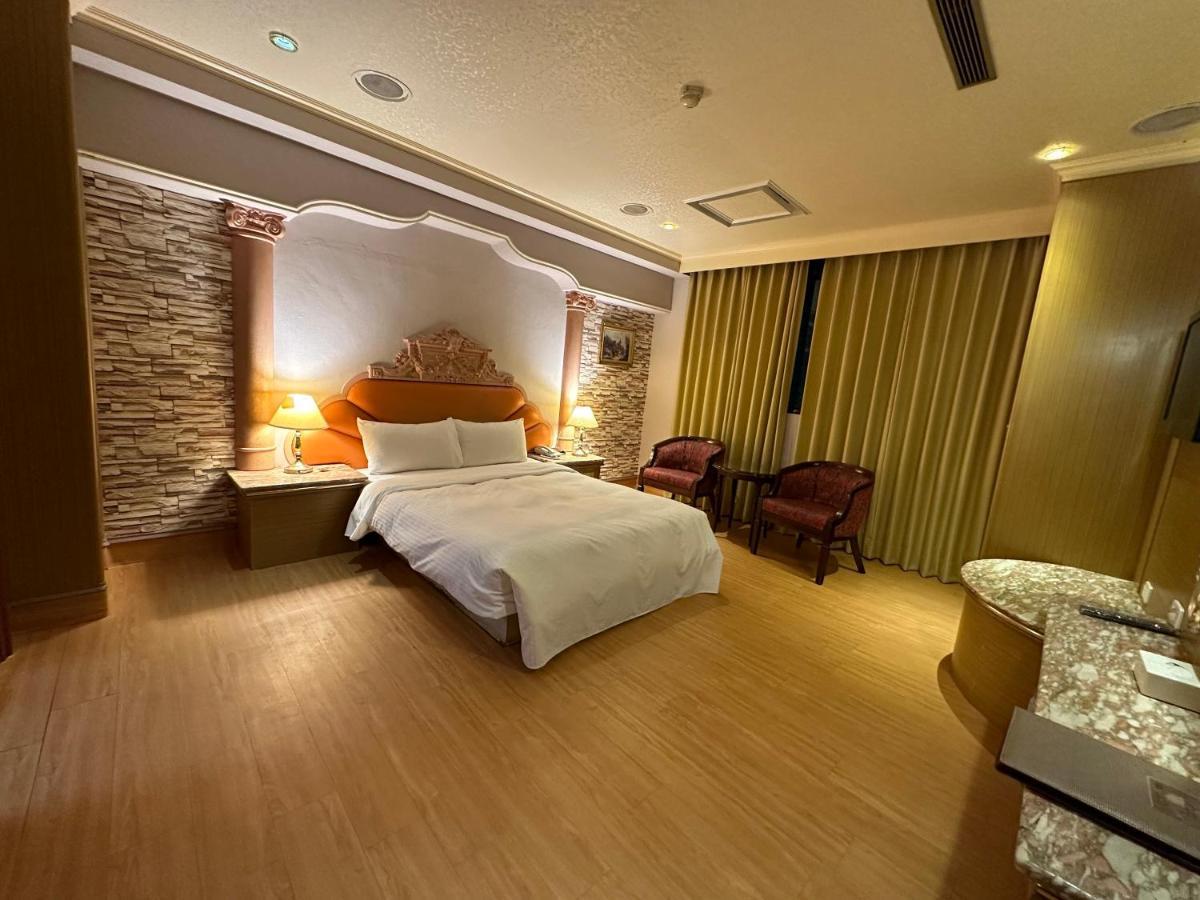 Wenpin Hotel - Pier 2 Kaohsziung Kültér fotó
