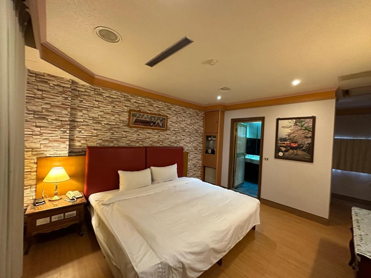 Wenpin Hotel - Pier 2 Kaohsziung Kültér fotó