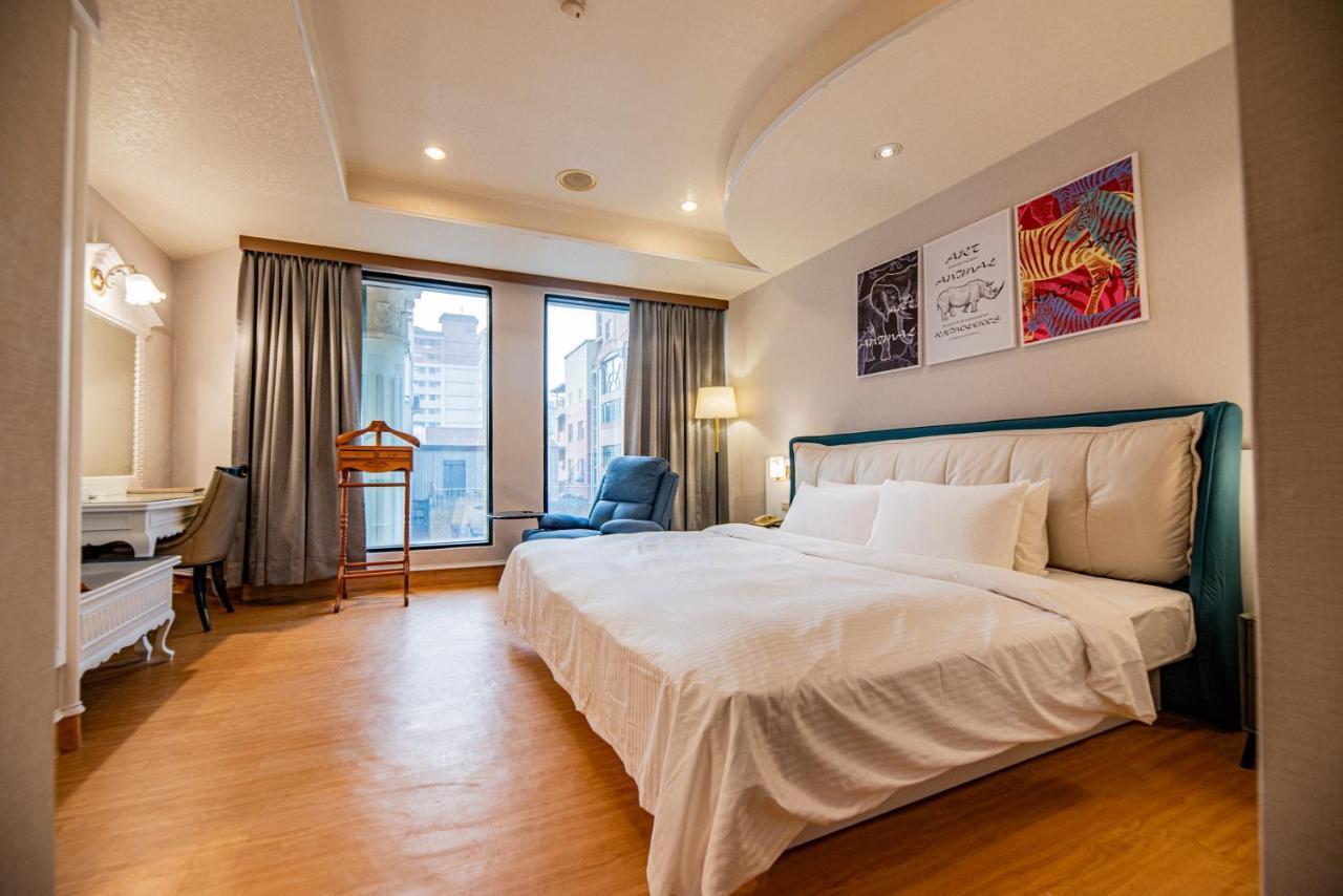 Wenpin Hotel - Pier 2 Kaohsziung Kültér fotó