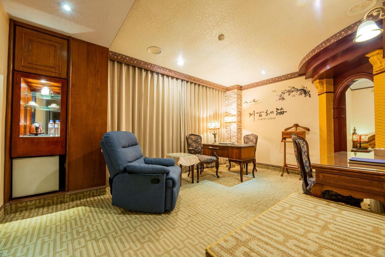 Wenpin Hotel - Pier 2 Kaohsziung Kültér fotó