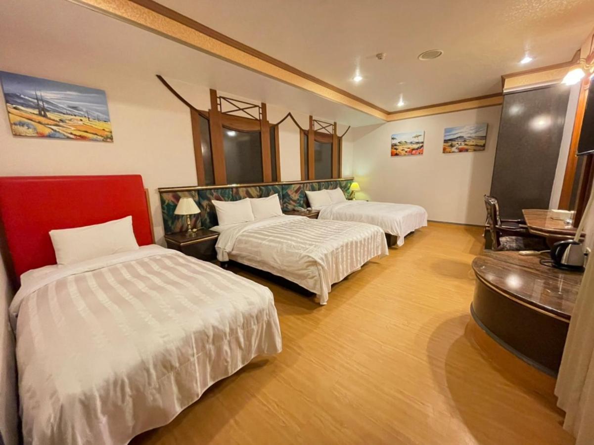 Wenpin Hotel - Pier 2 Kaohsziung Kültér fotó