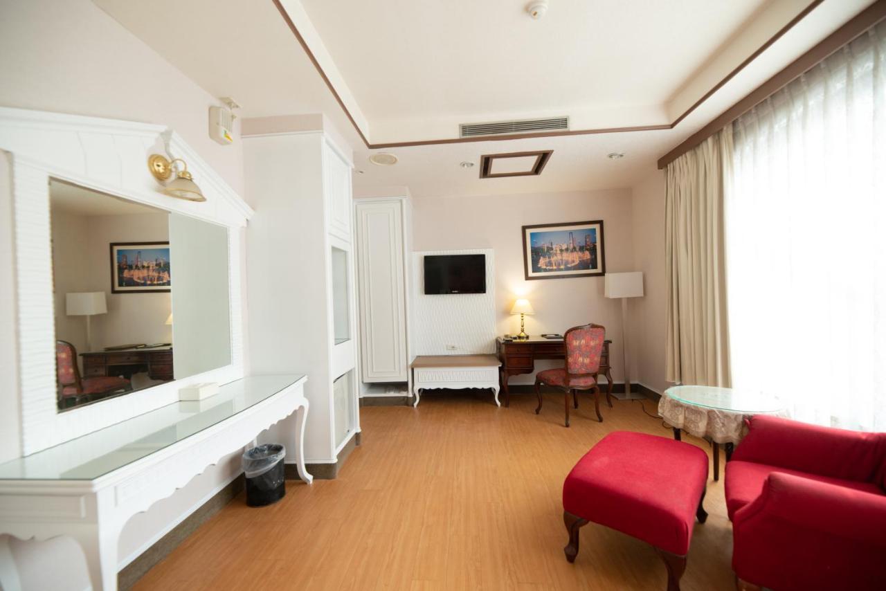 Wenpin Hotel - Pier 2 Kaohsziung Kültér fotó